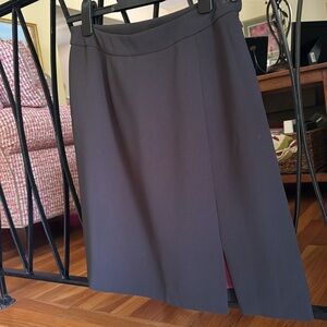 Ladies Jones New York Darkest Gray/Light Black Size 10 Skirt